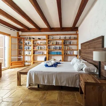 Villa De Lujo En Playa De Fornells (Menorca)
