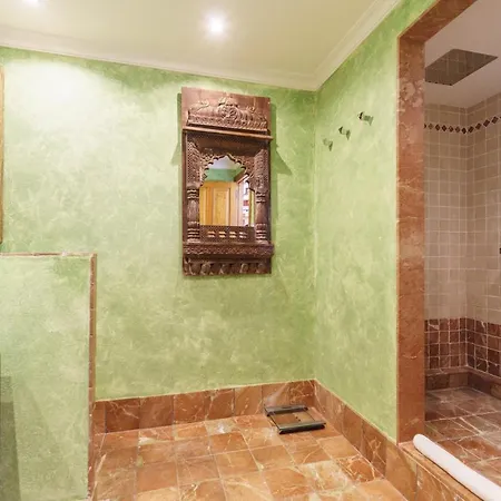 Villa De Lujo En Playa De Fornells (Menorca)