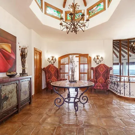 Villa De Lujo En Playa De *