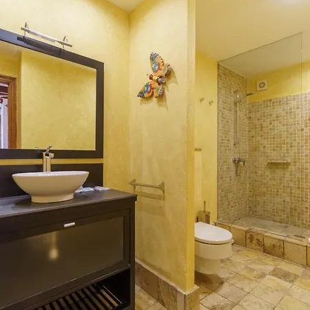 Villa De Lujo En Playa De *